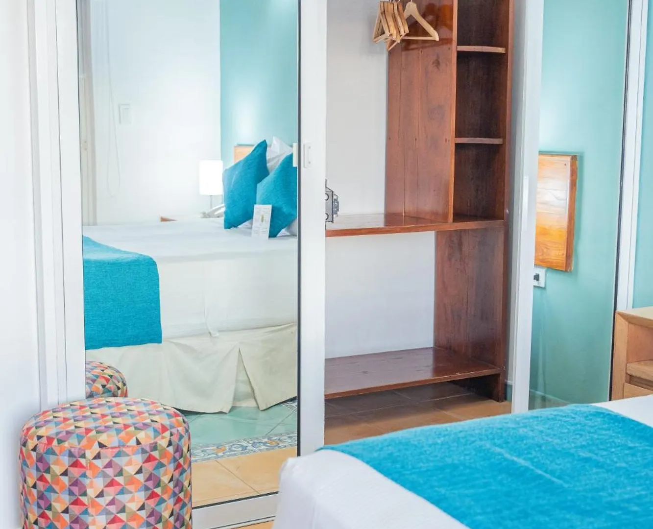***  Hotel 3 Banderas Cartagena Colombia